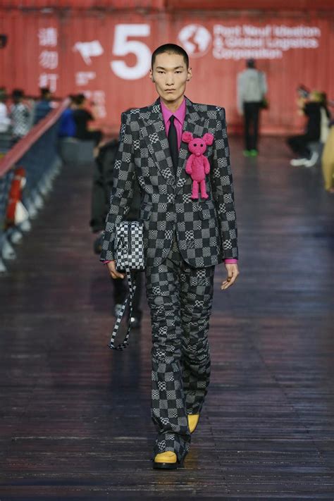 louis vuitton mens fw21|louis vuitton men's clothing 2021.